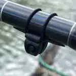 Line Clip aus Kunststoff mit O Ring an Rute montiert