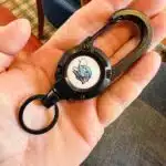 Perfect Fishing Zinger Retractor auf Handinnenflaeche