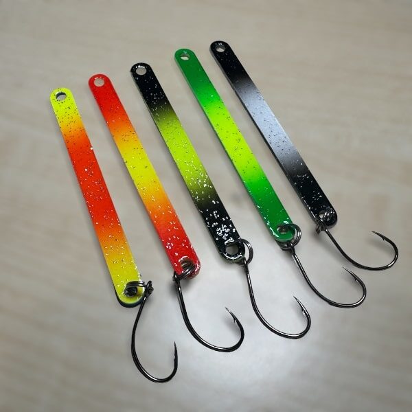 5 bunte Trout Stripes Vorderseite